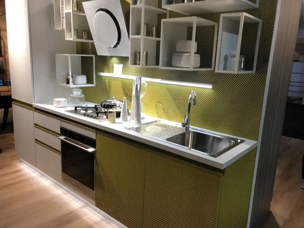 In a small kitchen it's nice to keep the decor simple and airy and to make use of open shelves as much as possible