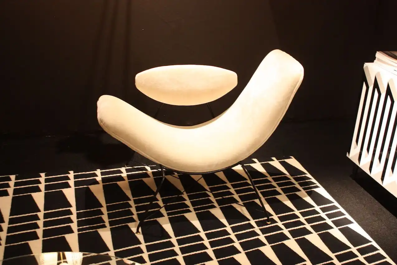 Nilufar Chair Design