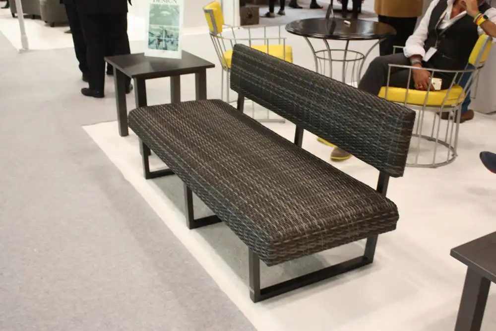 No arms bench design