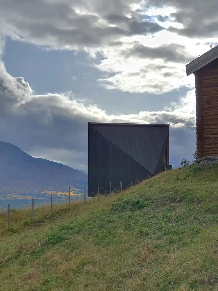 Norway Diamanten Cabin by A38 Arkitekter landscape
