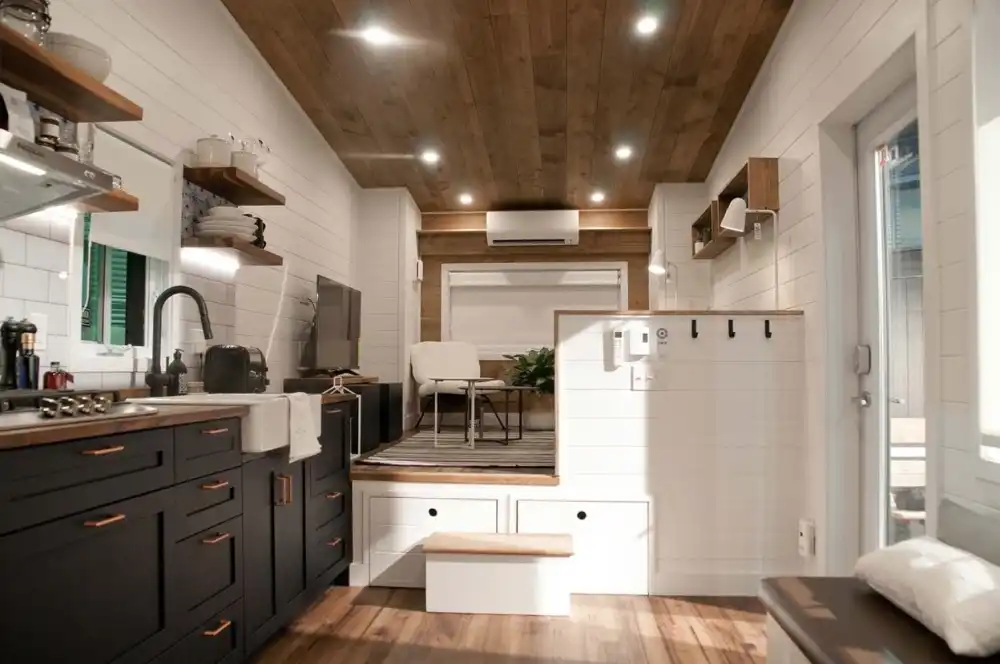 Noyer Tiny House by Minimaliste floor layout