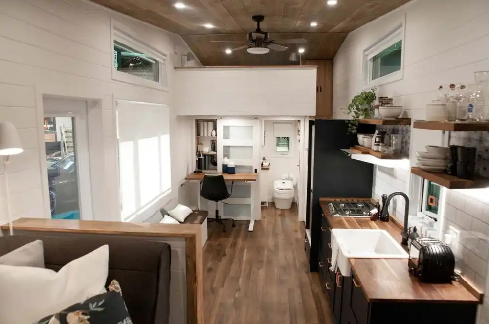 Noyer Tiny House by Minimaliste interior