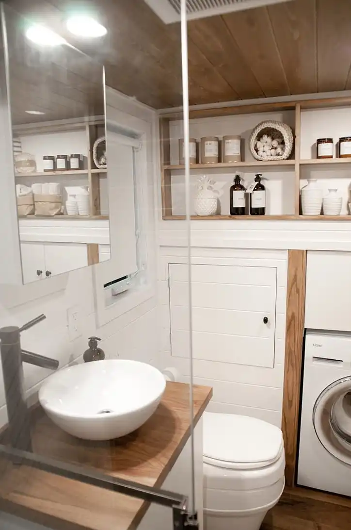 Noyer Tiny House by Minimaliste wall bath