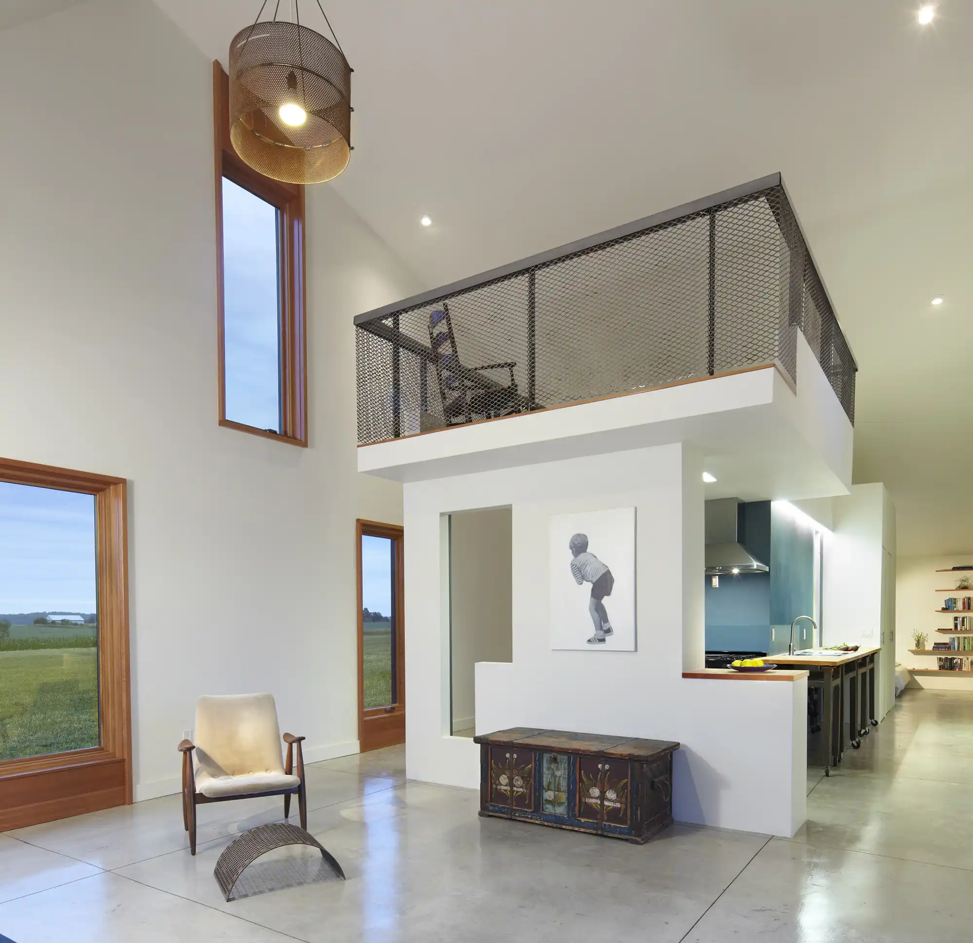 Off the grid and sustainable interior