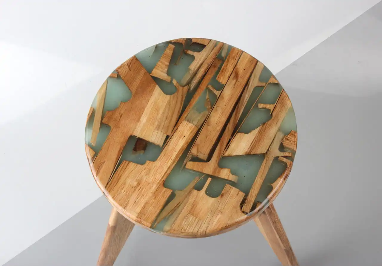 Offcuts and resin for a stool