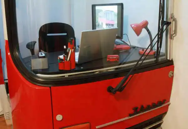 Old bus cabin turned into working space2