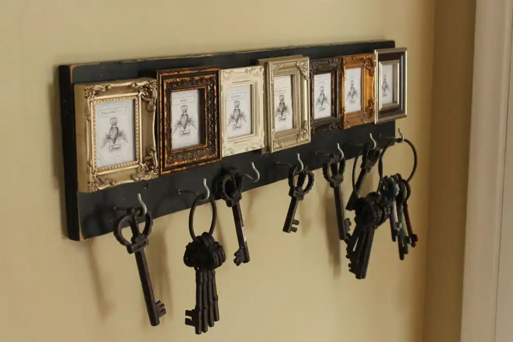 Old iron key rack
