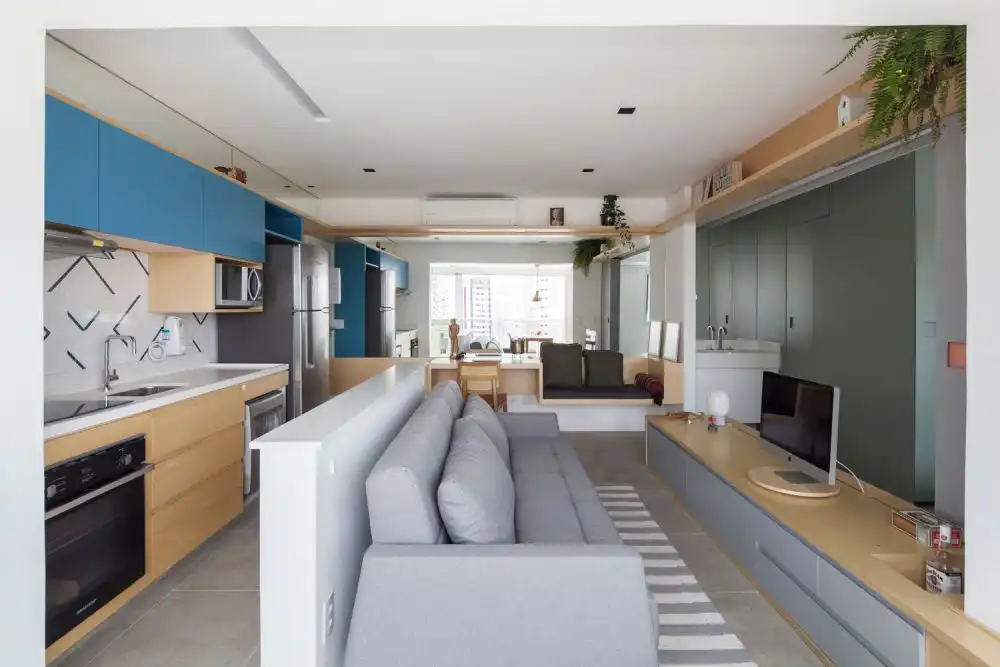 Modern open-open kitchen with space divider