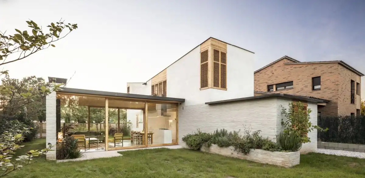 Our House ion Spain by Tallerdarquitectura covered porch