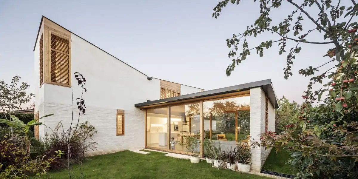 Our House ion Spain by Tallerdarquitectura