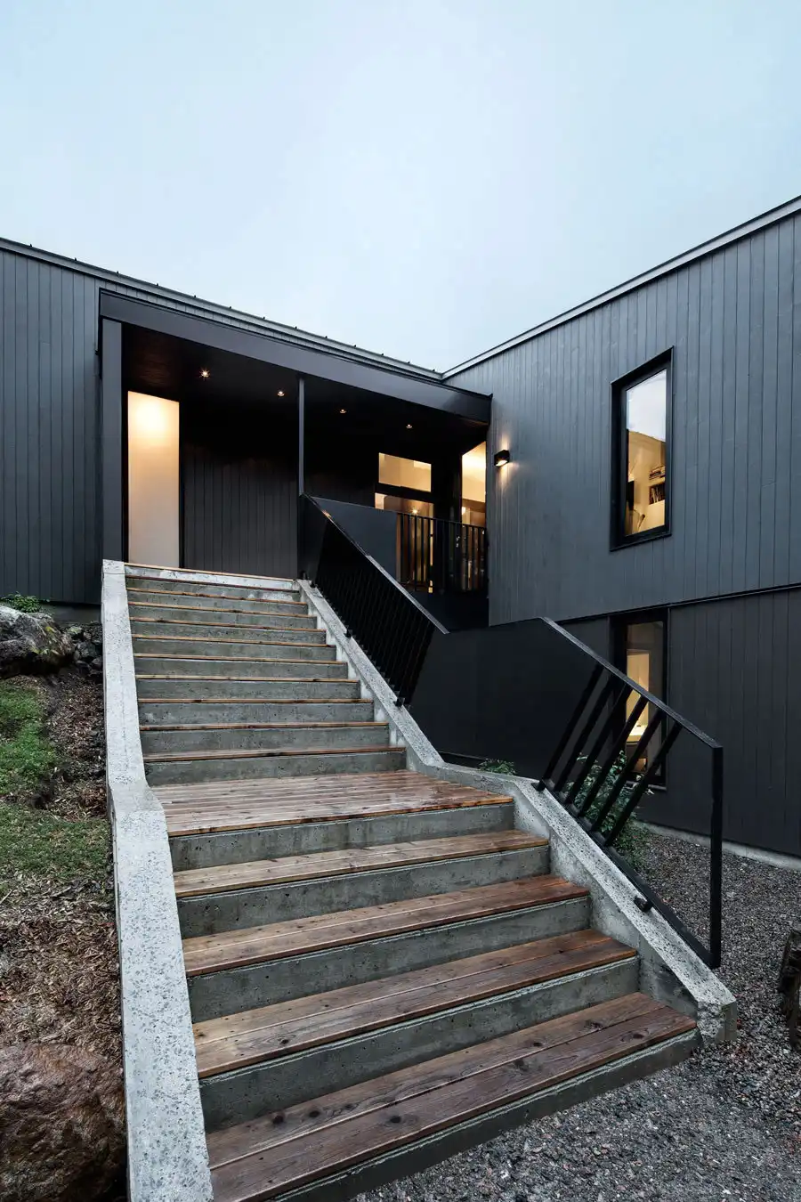 Modern Outdoor Stair Railing Designs And Ideas That Actually Make Sense Modern Outdoor Stair Railing Designs And Ideas That Actually Make Sense