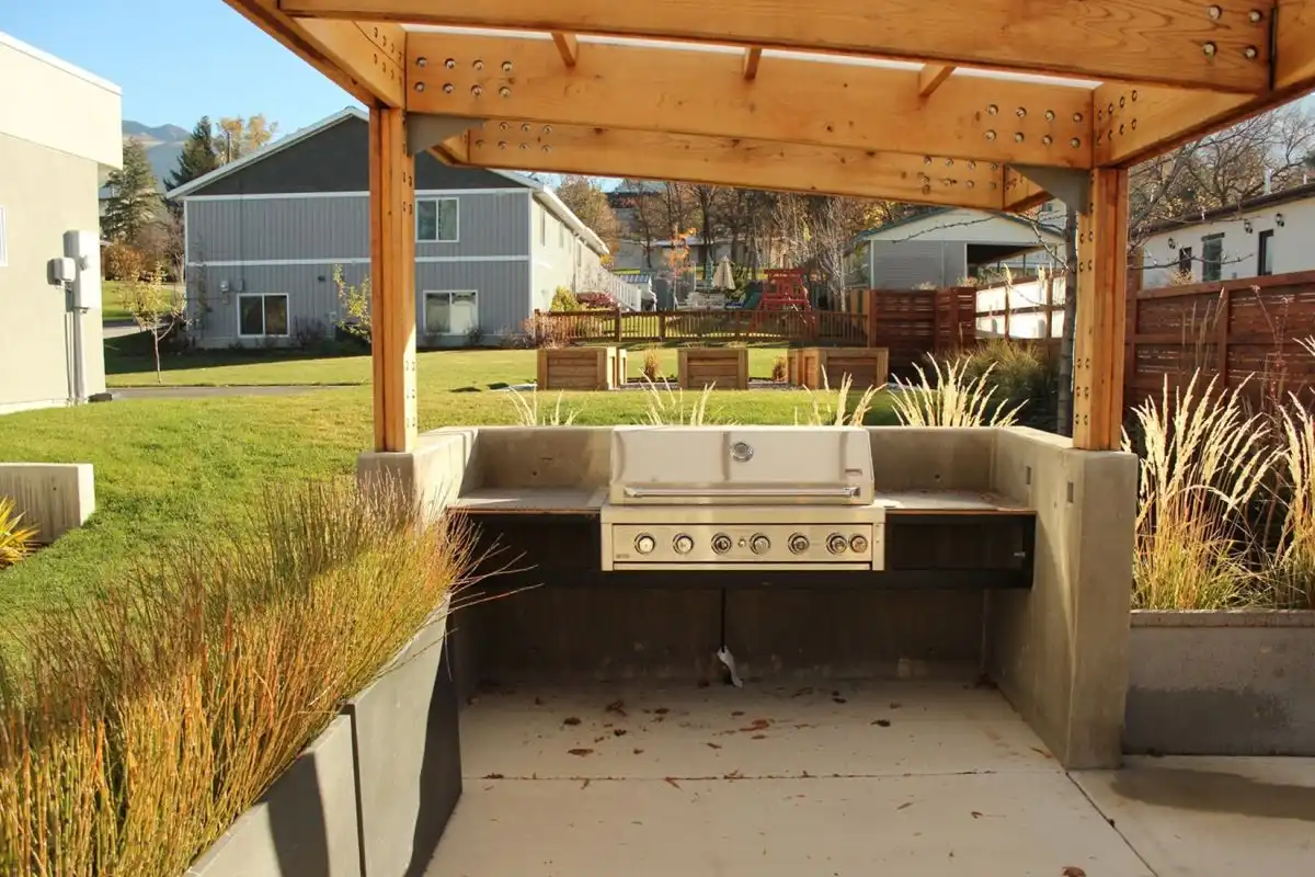 Outdoor kitchen design Create spaces to build life memories