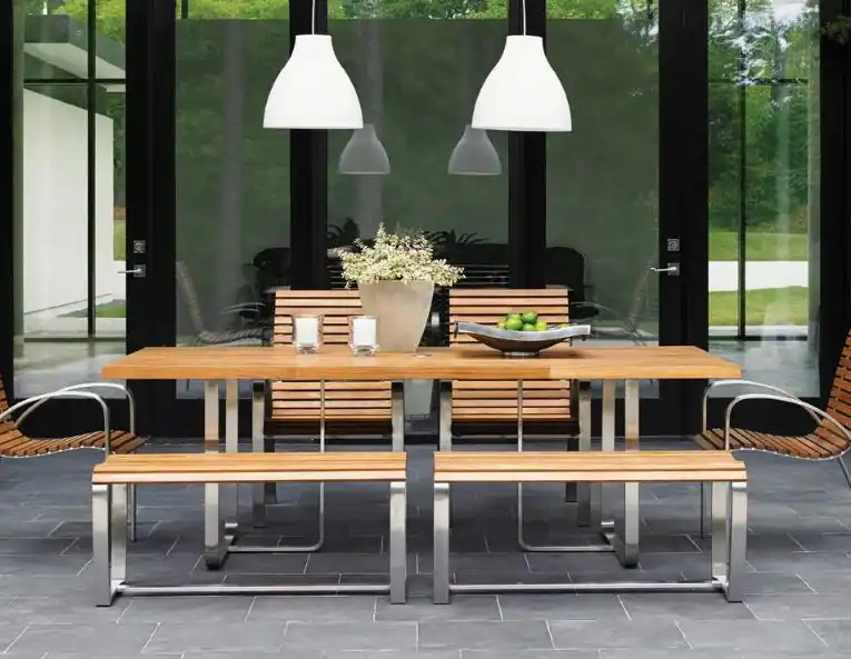 Outdoor patio table