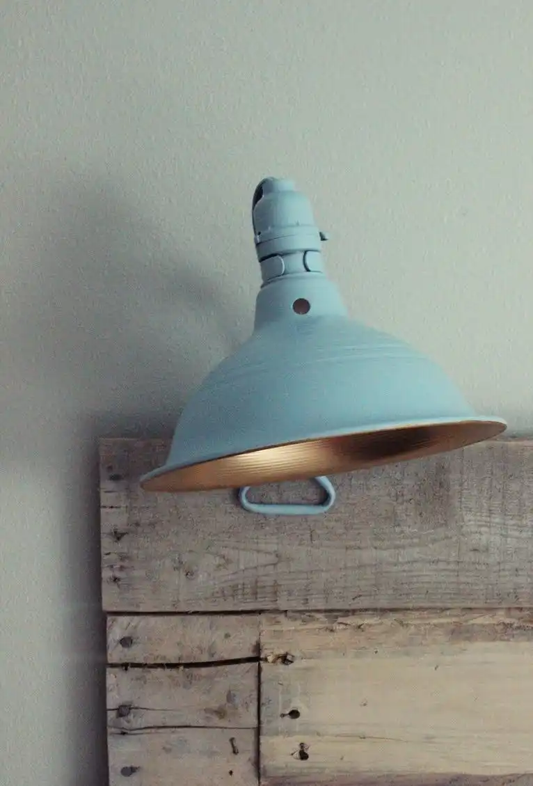 Paint inside the lamp in gold