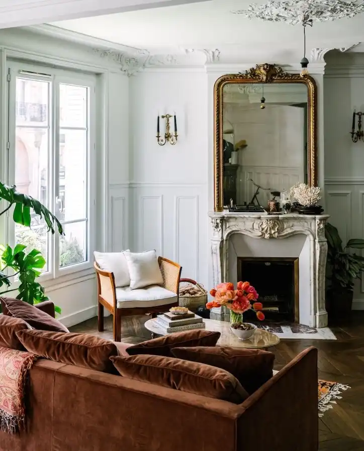 Parisian decor accents