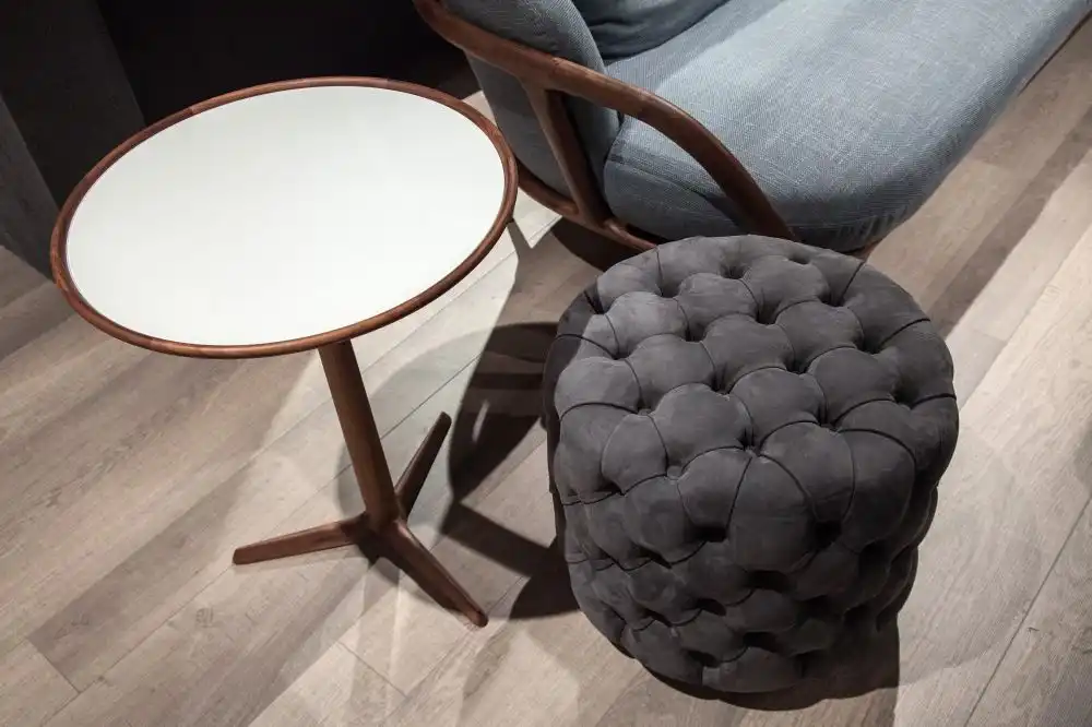 Pausa Side Table With Frame