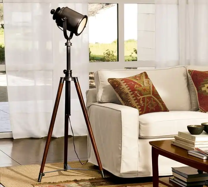 Photographer tripod lamp
