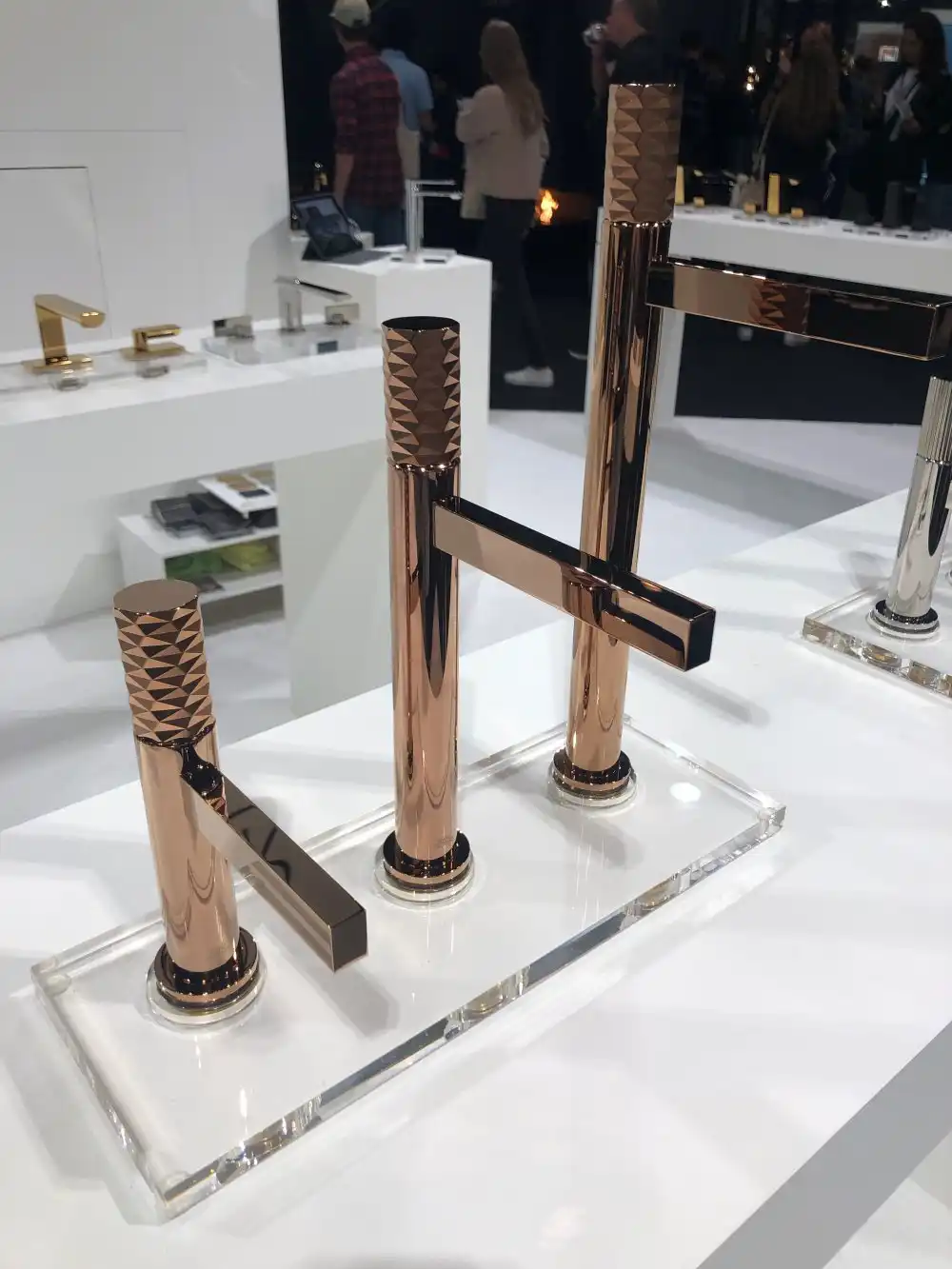 Pick high Style Hardware