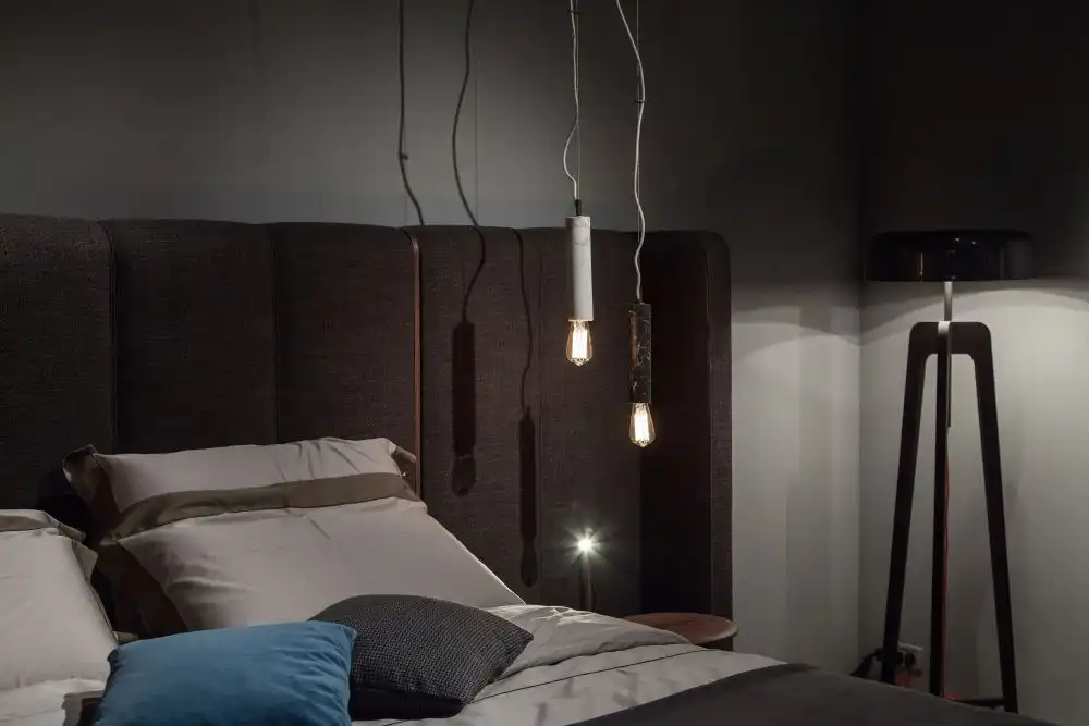 Pileo Modern tripod floor lamp from Porada