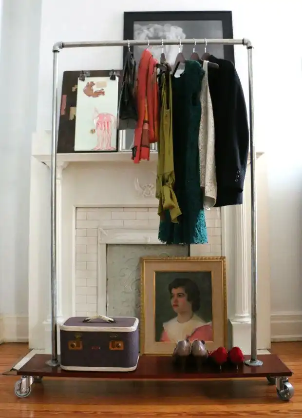 Pipes freestanding clothes