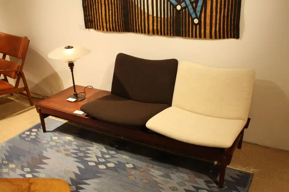 Platform bench with two seats