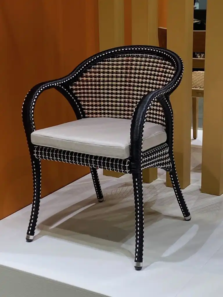 Point chair 768x1024
