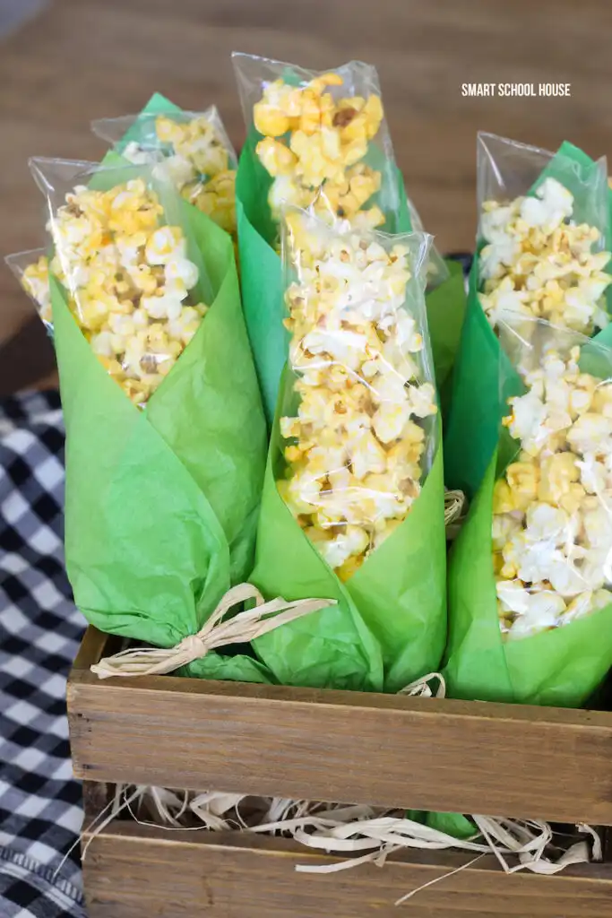 Popcorn Corn on the Cob Décor
