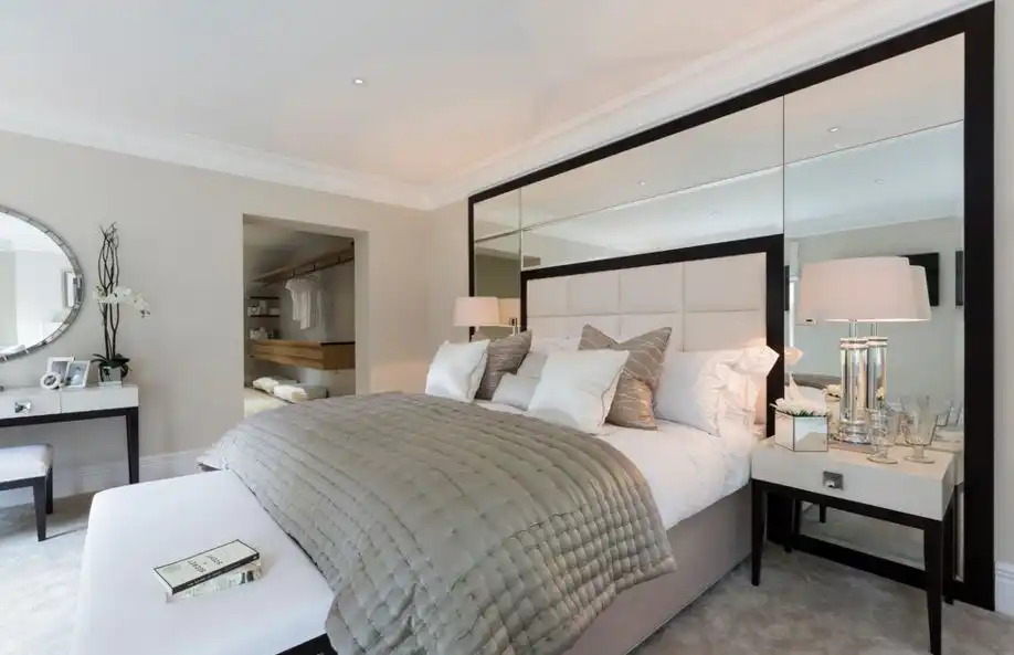 Posh bedroom romance