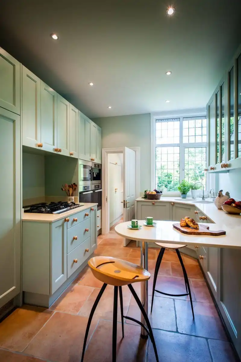 Pros and cons of a galley kitchen