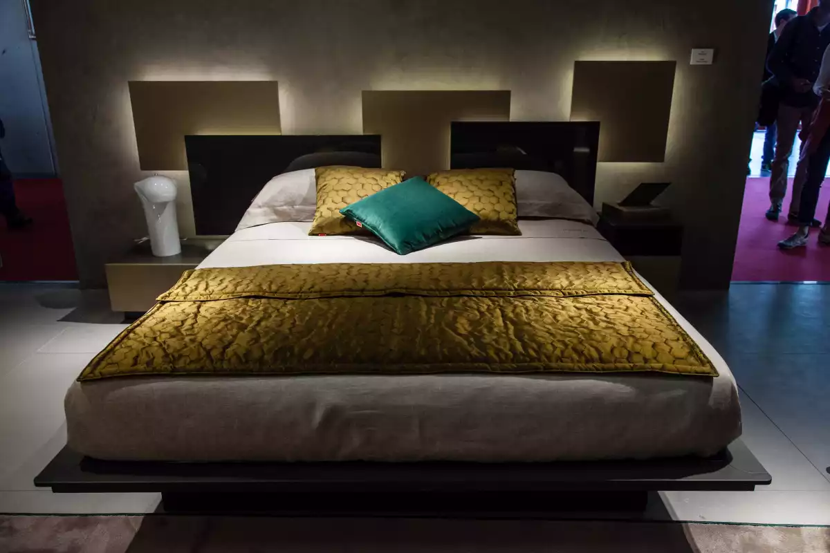 Types of Blankets: Styles and Materials You’ll Love Types of Blankets: Styles and Materials You’ll Love