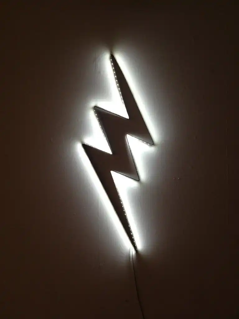 Rawcliffe also does commissions and can create all sorts of lighting shapes.