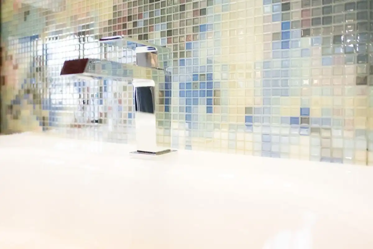 Ready made mosaic bathroom tile design