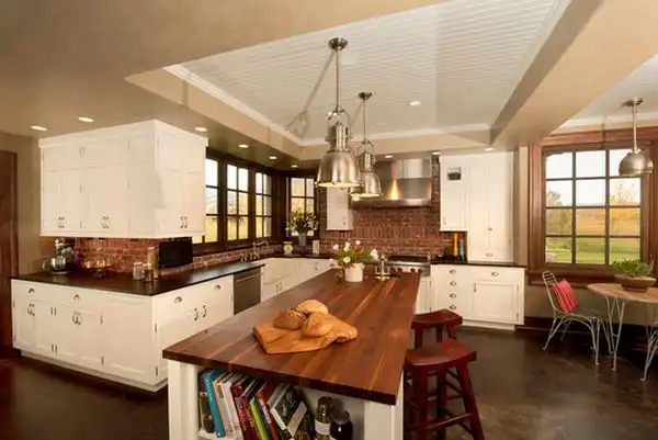 Red bricks backsplash