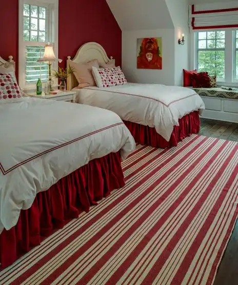 Ruffled bedding, area rugs and artwork can also offer a dramatic allure to a space