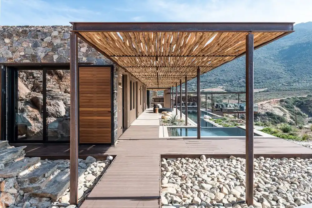 Beautiful Greek Architecture Inspired By Its Captivating Natural Setting