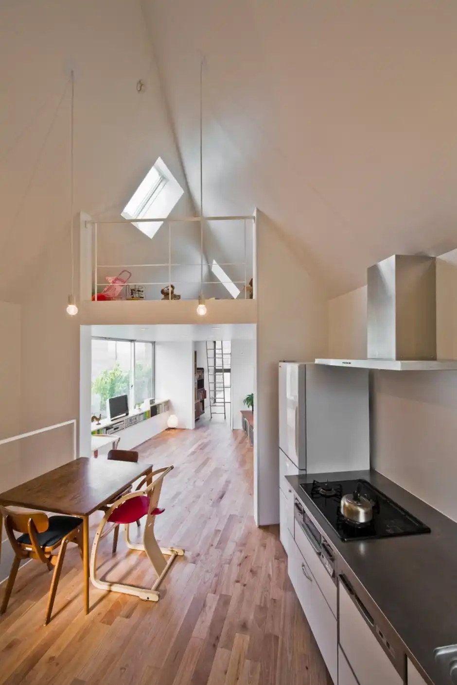 River Side House in Horinouchi Interior