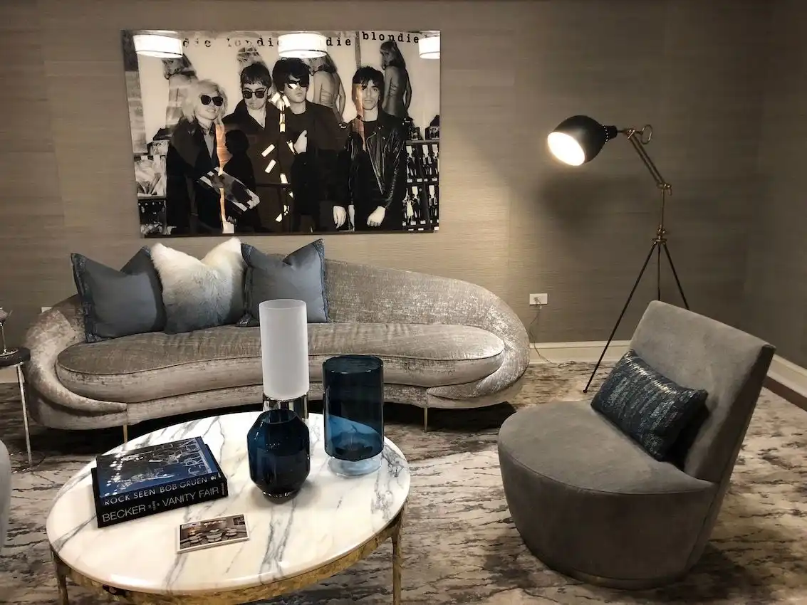 While accents in shades of blue are highlights, the varied textures are a rich backdrop.