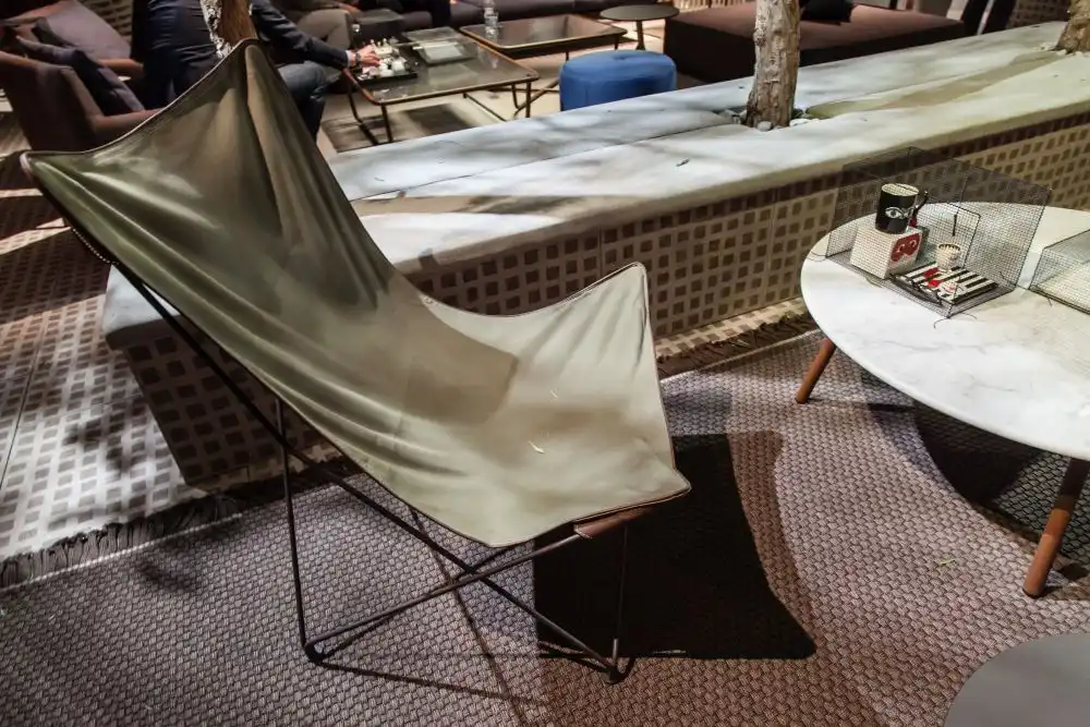 Roda lawrence lounge chaire butterfly design