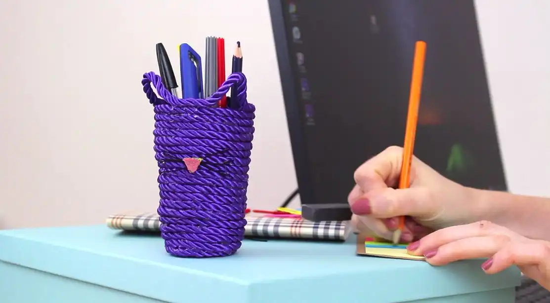 Rope colorful pencil holder