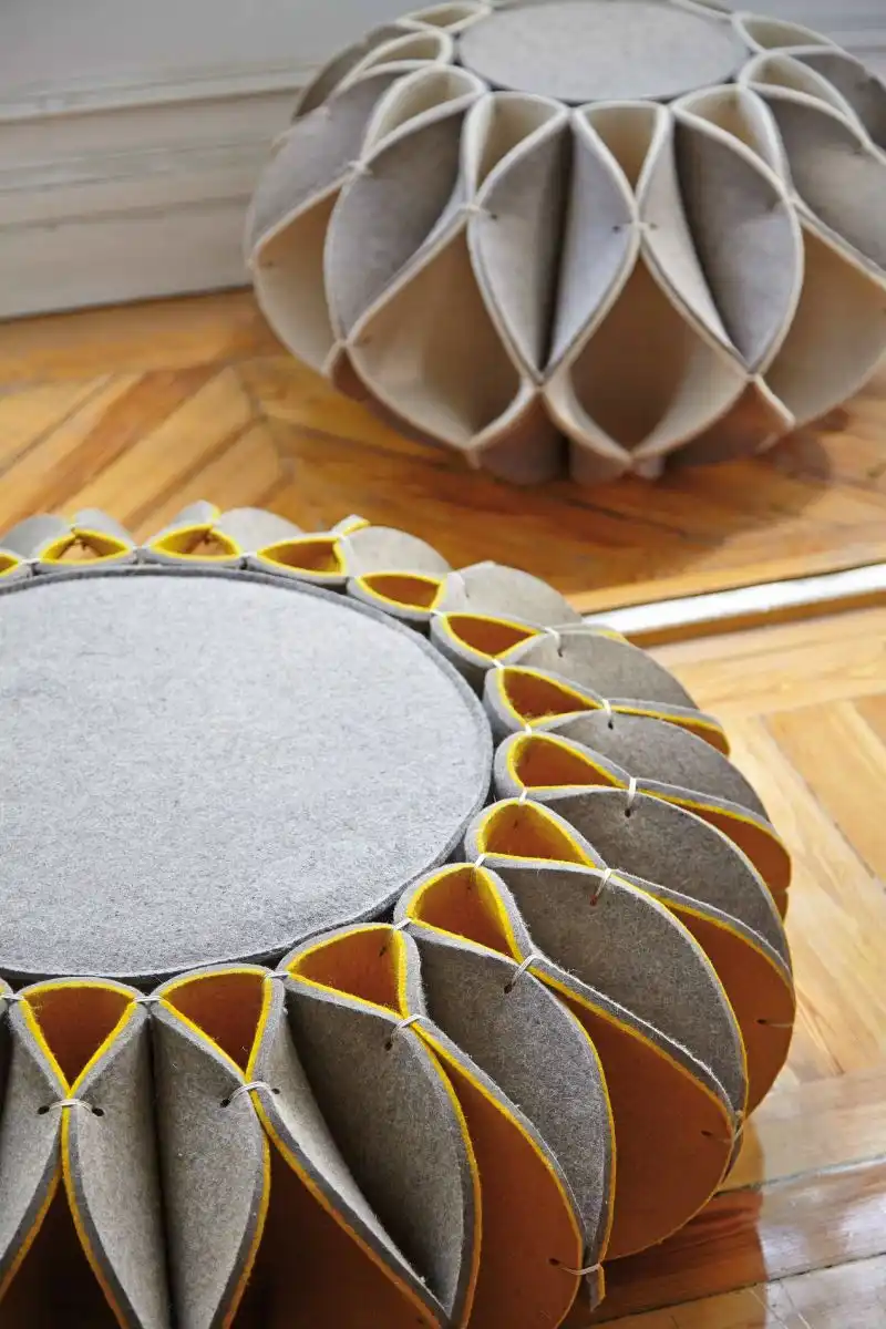Ruff pouf stool