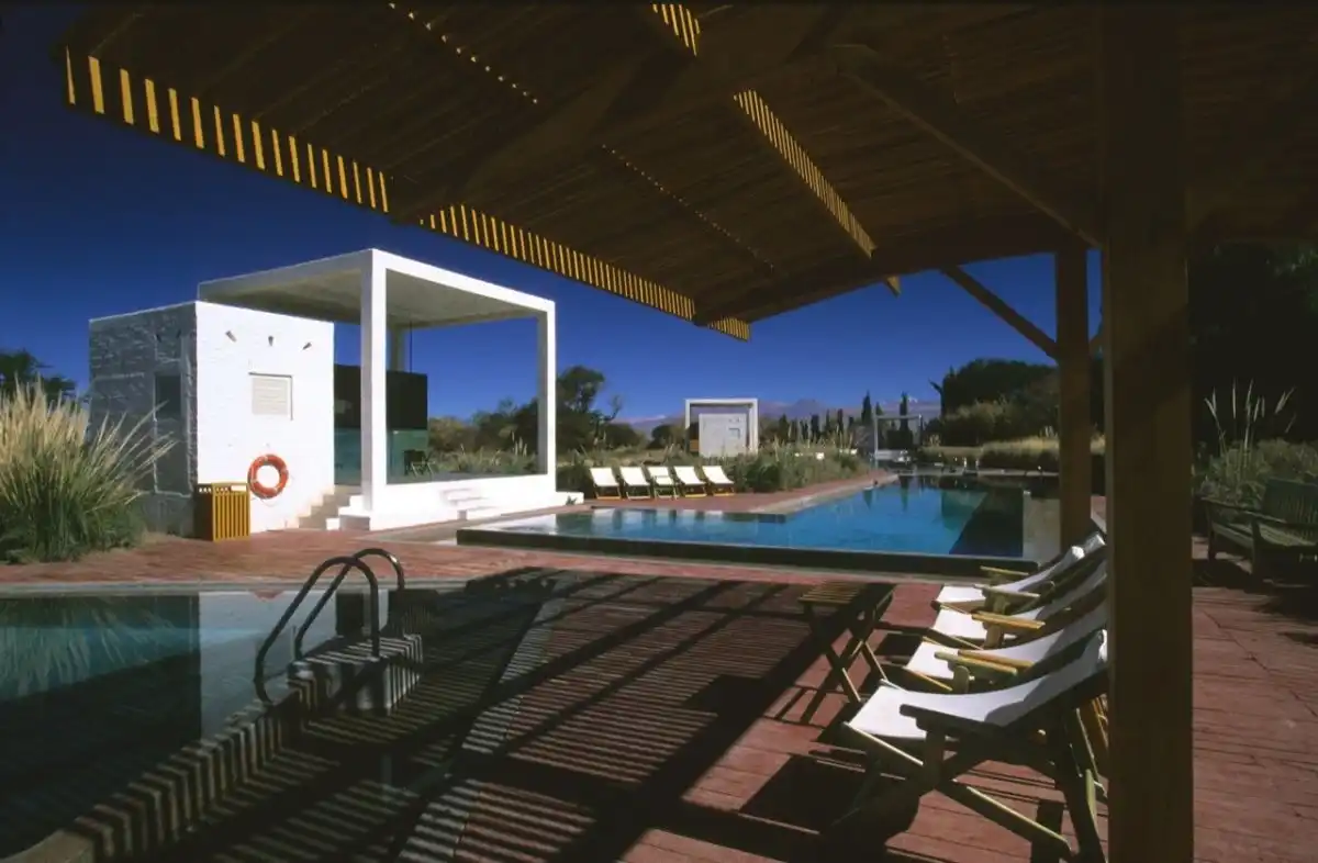 Saunas and Pools in Atacama from Germán del Sol Covering