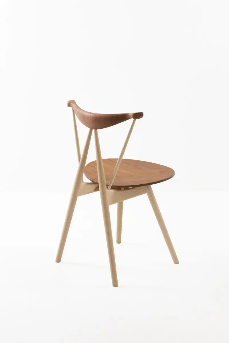 Scandinavian piano chair