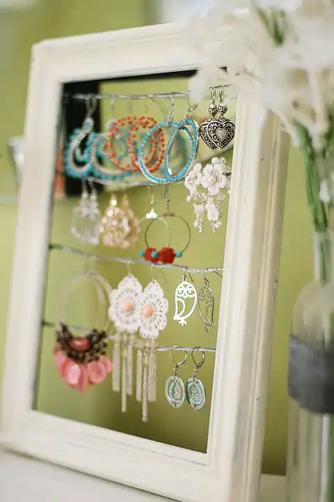Shabby Chic Dangly Earring Display
