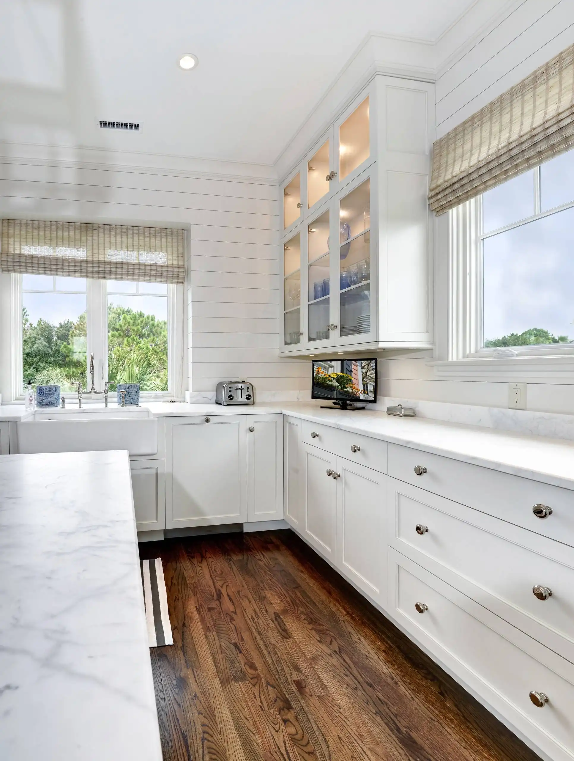 Living Space Ideas with a Stunning Shiplap Accent Wall
