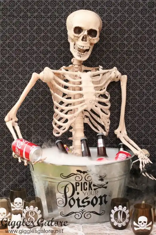 Skeleton SKull bucket