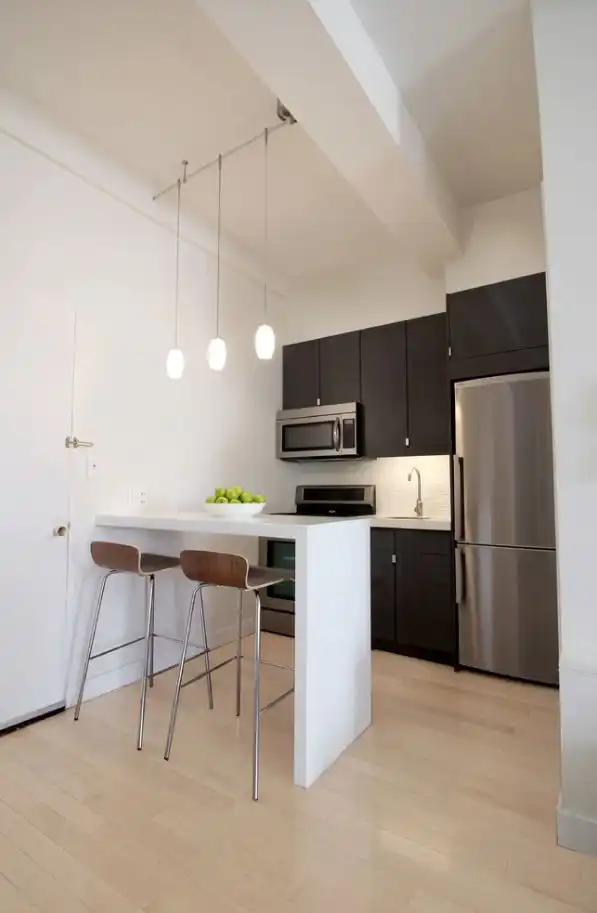 Small kitchen with bar