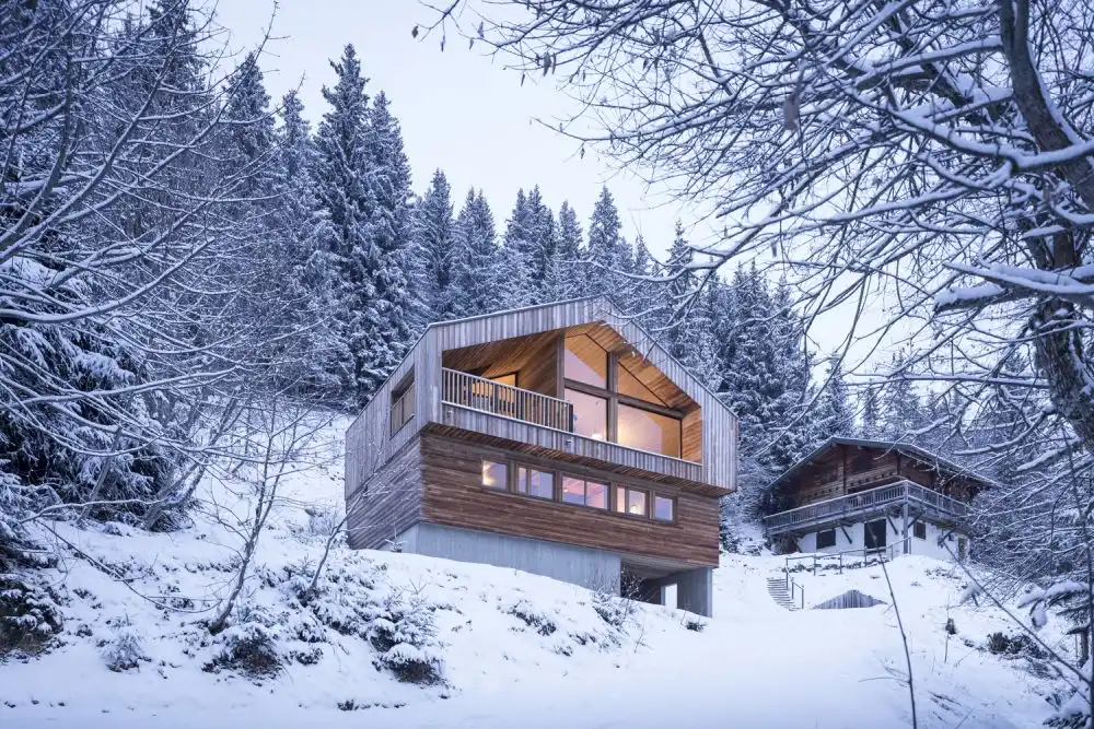 Small mountain cabin with a modern view