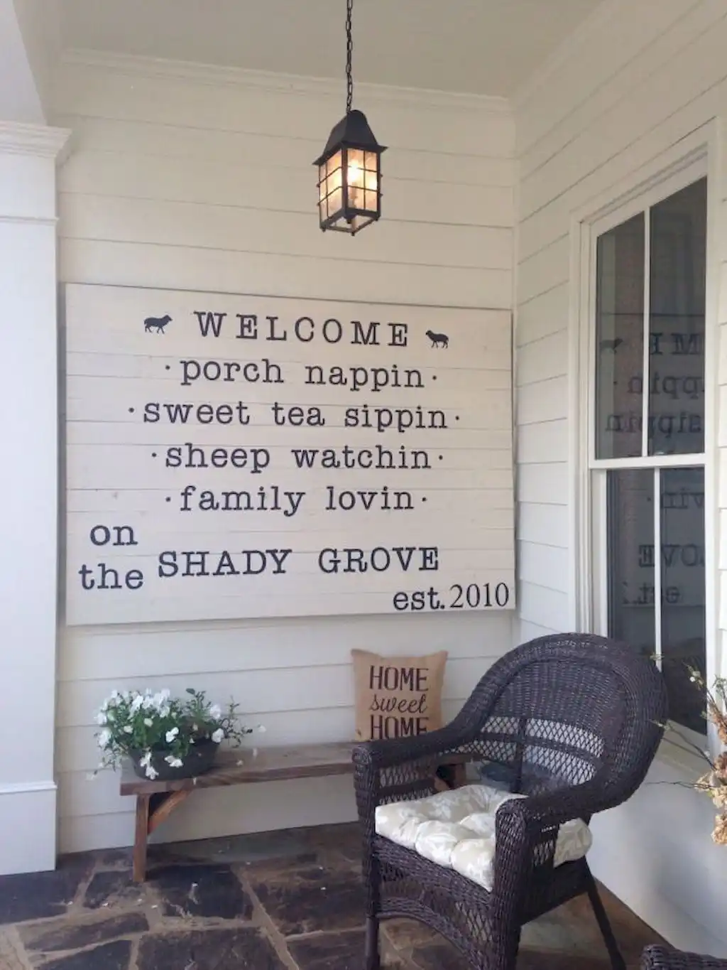 Small porch wall decor