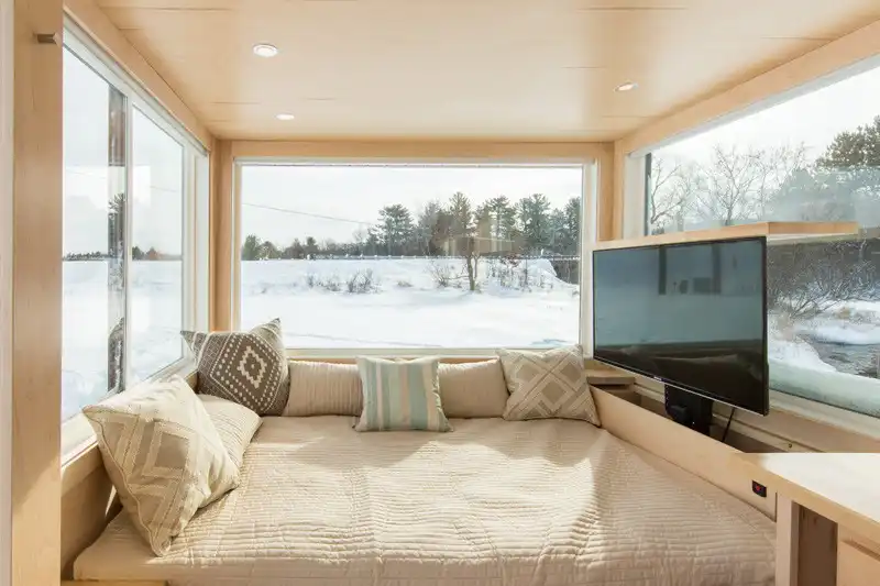 Small tiny home on wheels tv pull out