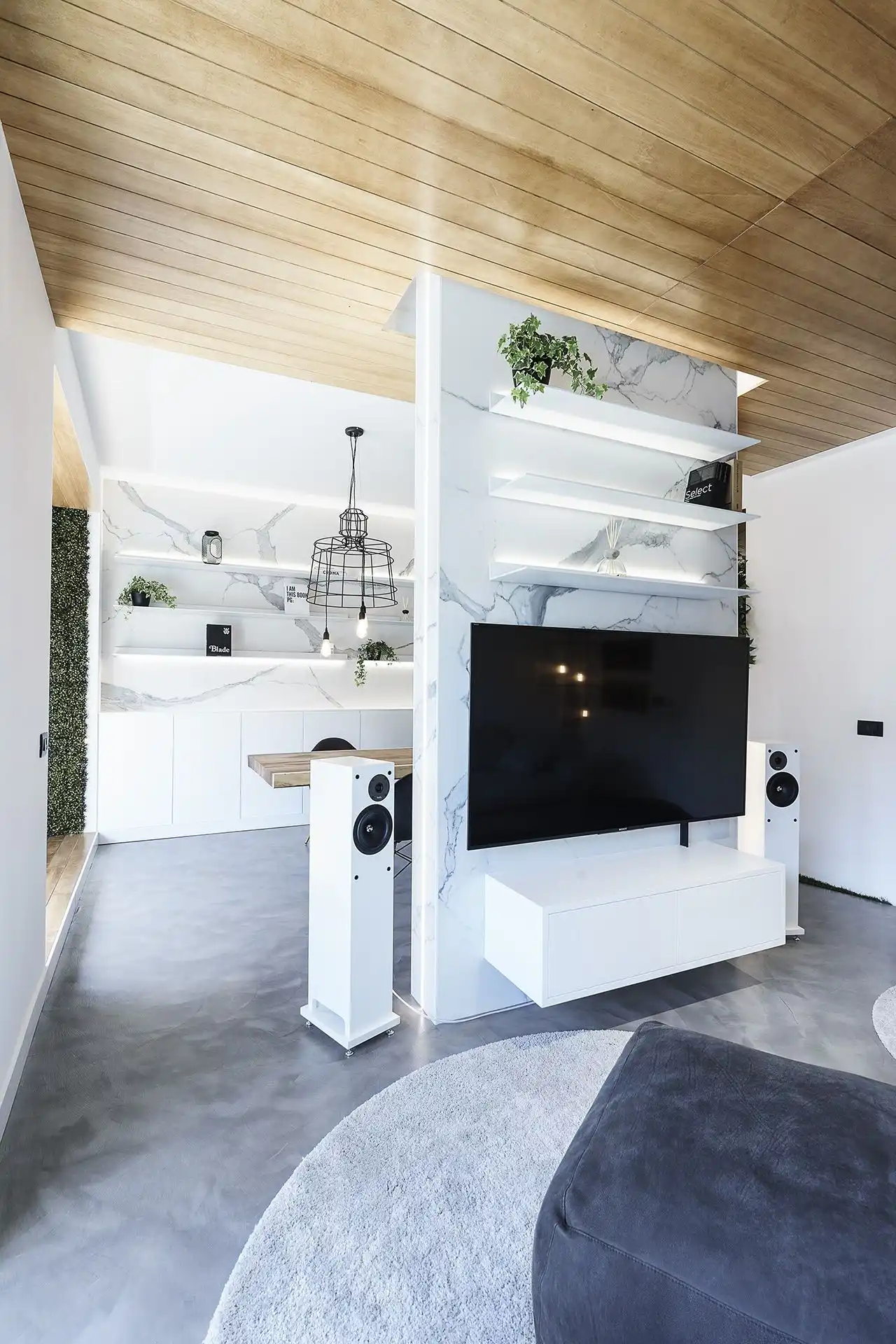 Neutral hues help the space seem roomier.